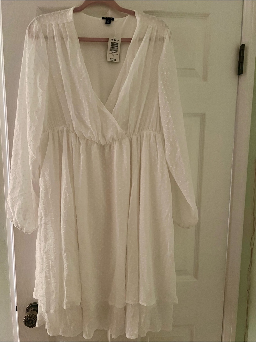 NWT torrid White Flowing Sheer Sleeve Dress in a size 1X